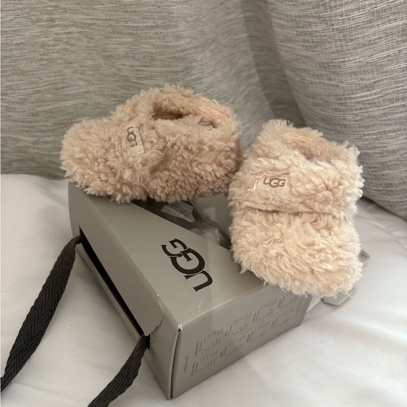 UGG Baby Tan Fluffy Booties - Picture 1 of 4